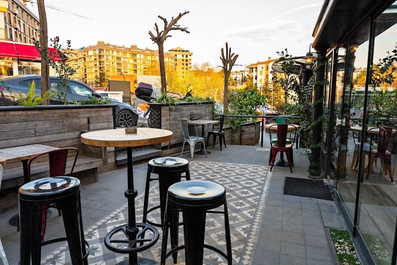 6:45 Public House - Kadıköy