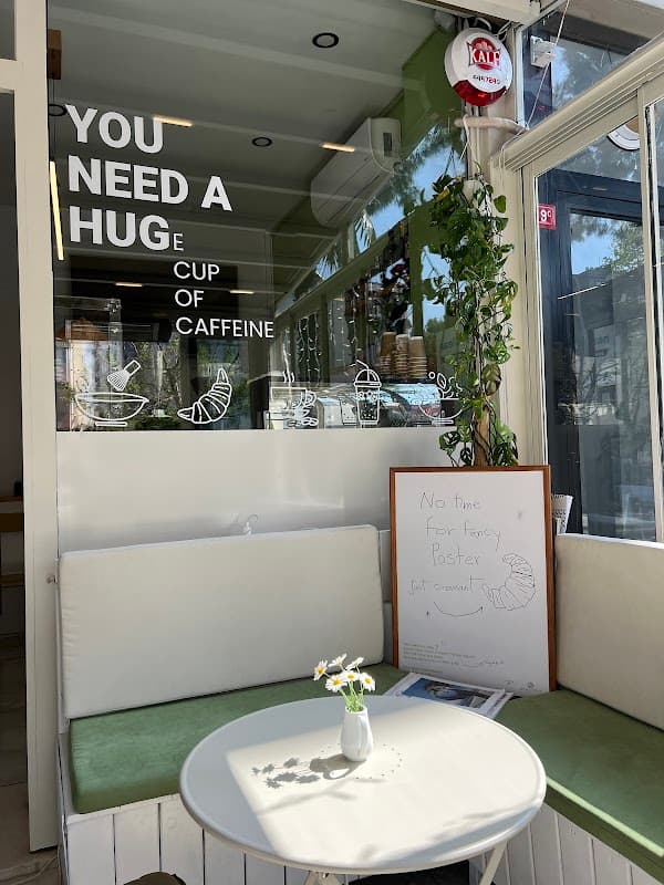 Arka Cadde Croissant & Coffee - Kadıköy