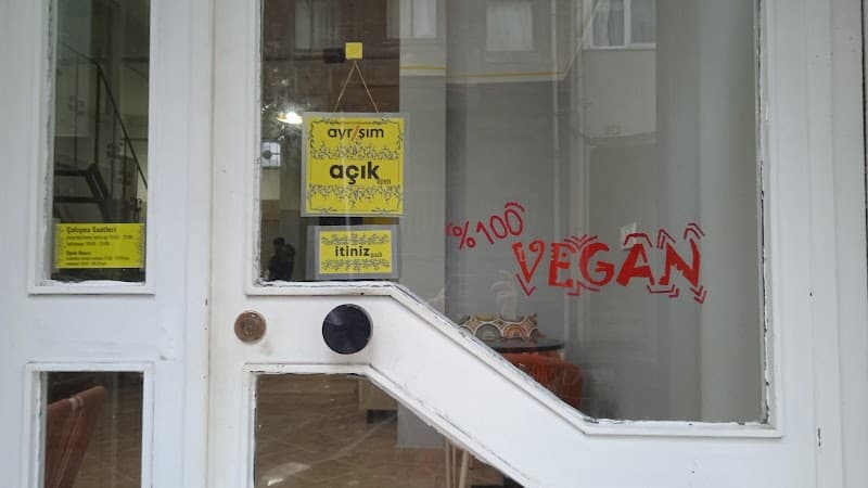Ayrışım Kitabevi Kafe - Kadıköy