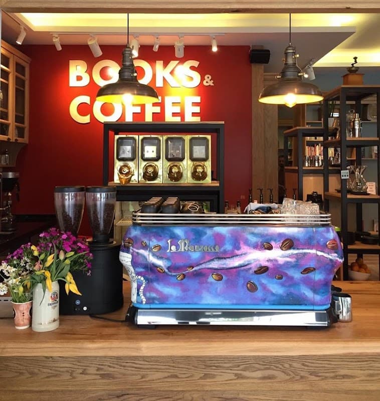 Books & Coffee - Kadıköy