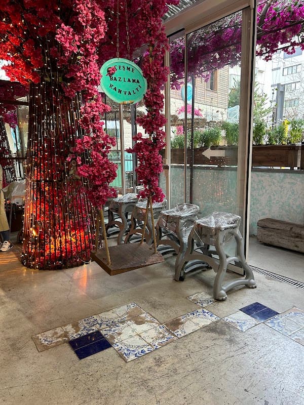 Çeşme Bazlama Kahvaltı Bağdat Caddesi Şaşkınbakkal - Kadıköy
