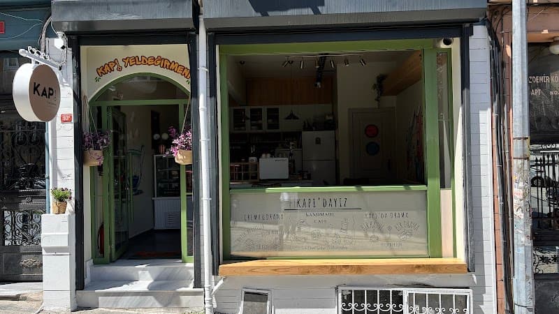 Kapı Yeldeğirmeni Cafe&Atölye - Kadıköy