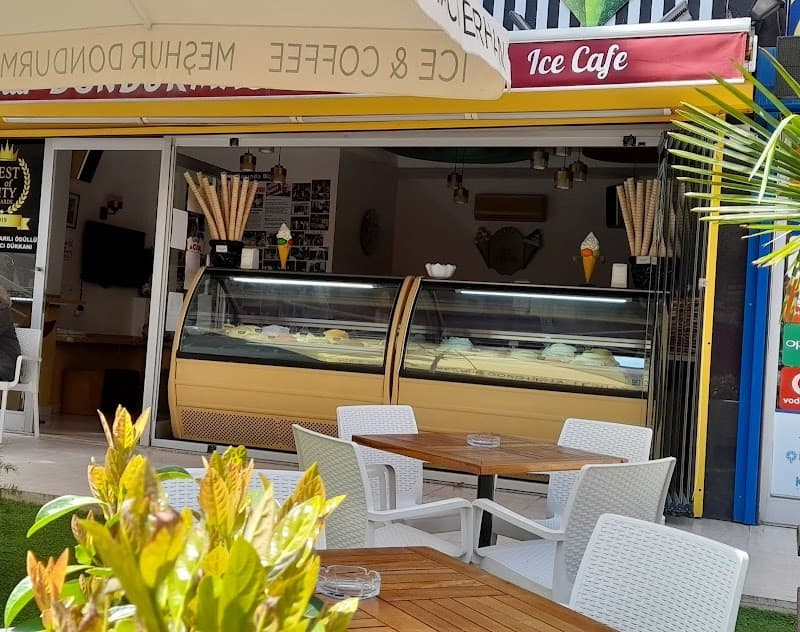 Meşhur Dondurmacı Erhan İce & Coffee - Kadıköy