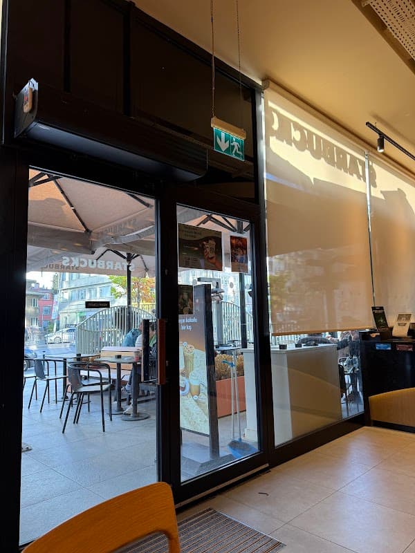 Starbucks Kızıltoprak - Kadıköy